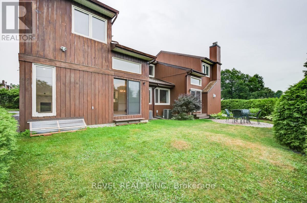 5 SANDHURST COURT