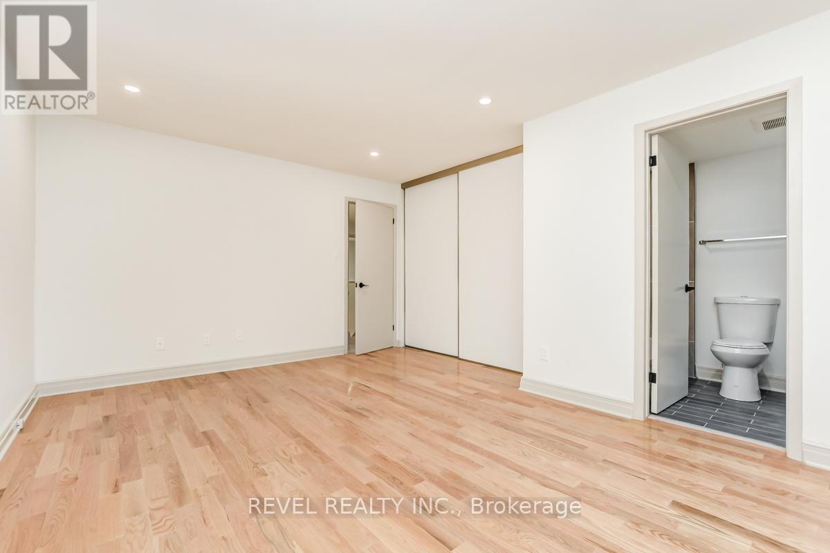 5 SANDHURST COURT