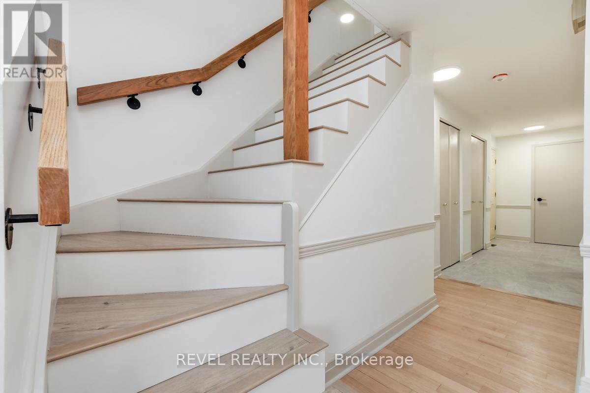 5 SANDHURST COURT
