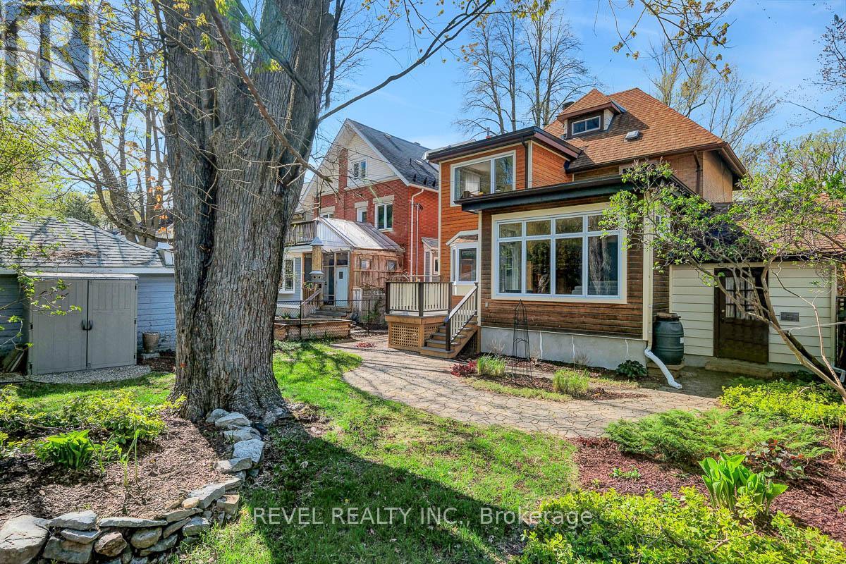 28 BROADWAY AVENUE