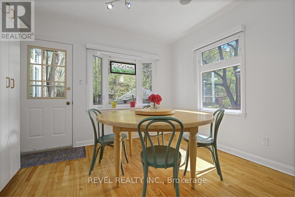 28 BROADWAY AVENUE