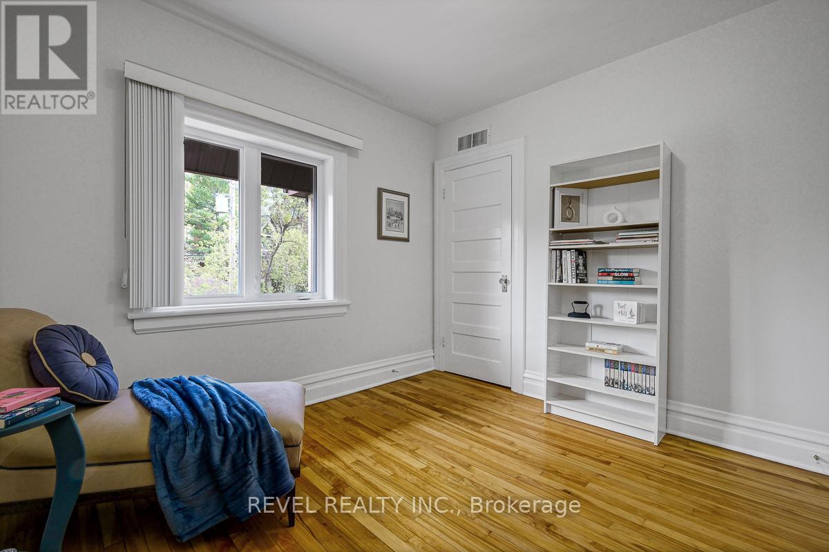 28 BROADWAY AVENUE