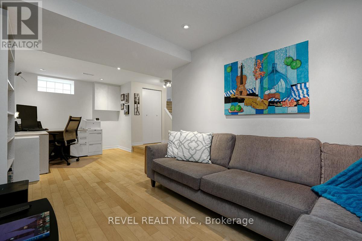 28 BROADWAY AVENUE