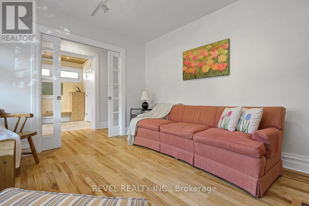 28 BROADWAY AVENUE