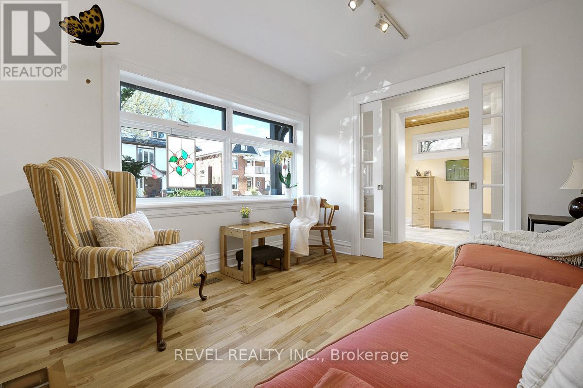 28 BROADWAY AVENUE
