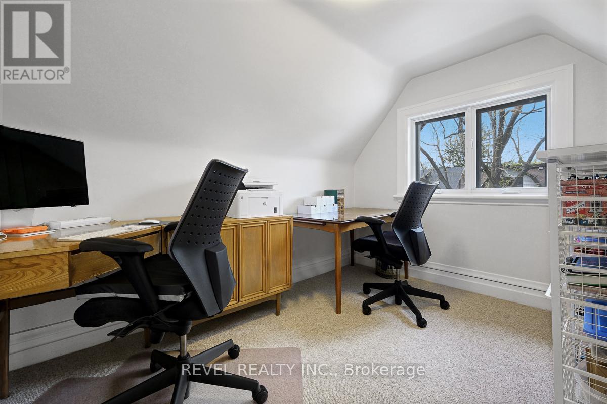 28 BROADWAY AVENUE