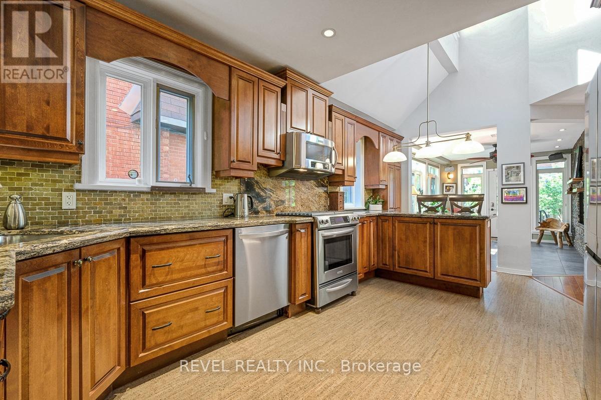 381 THIRD AVENUE