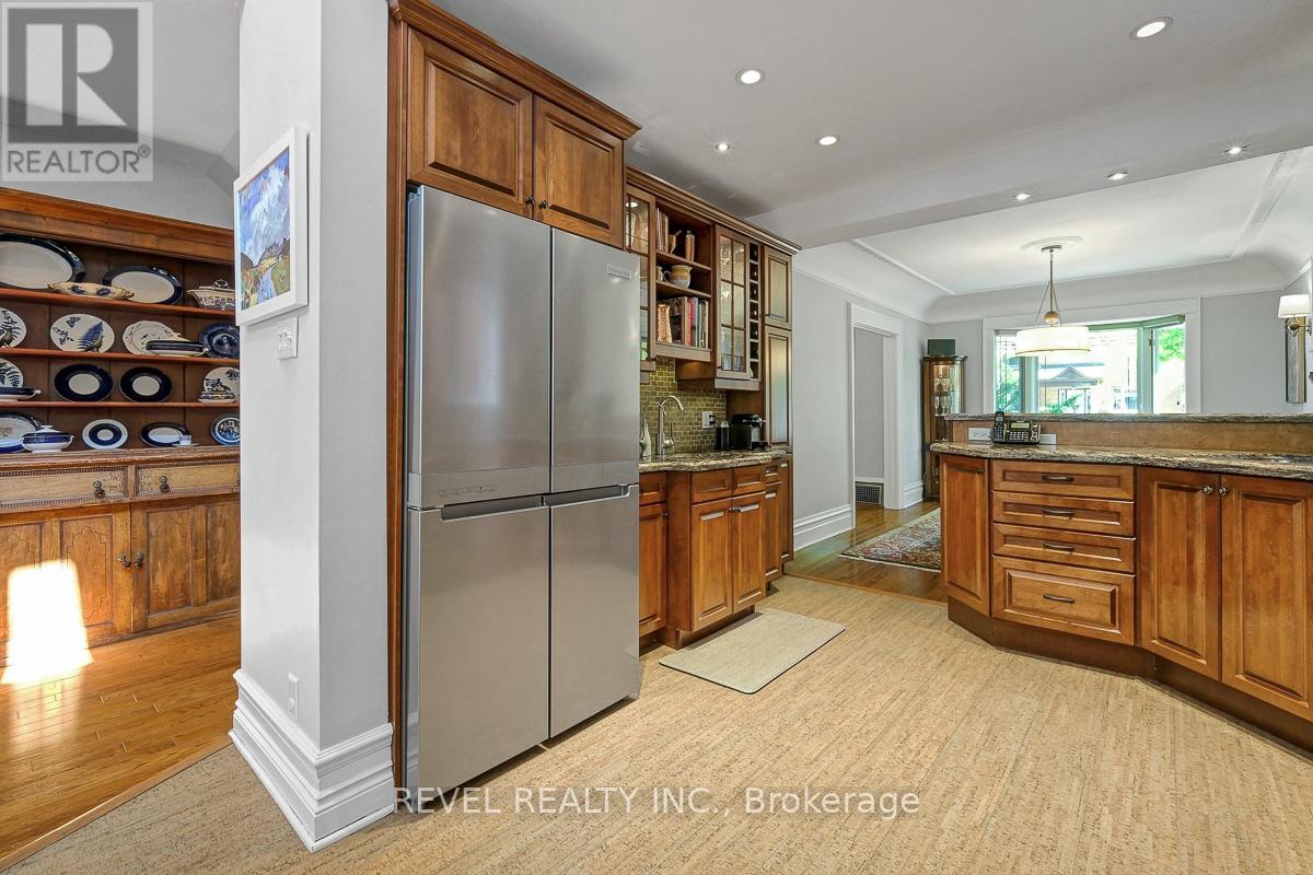 381 THIRD AVENUE