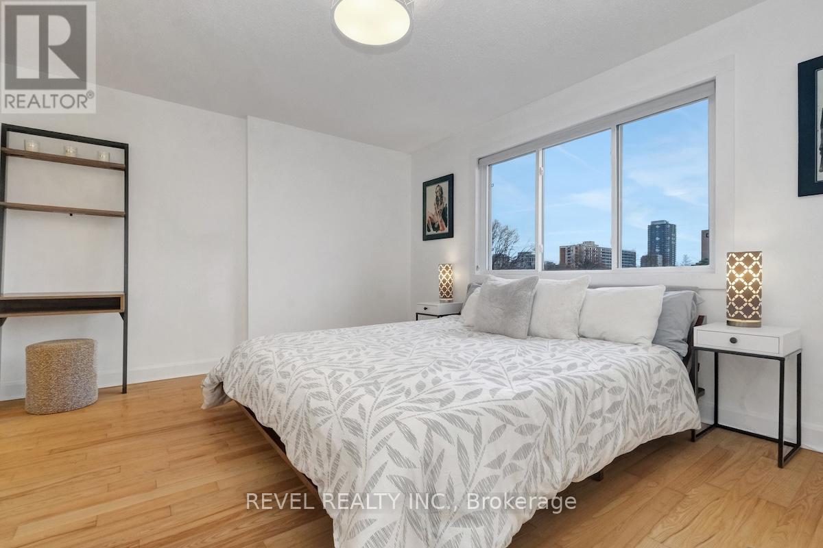 327 ST ANDREW STREET