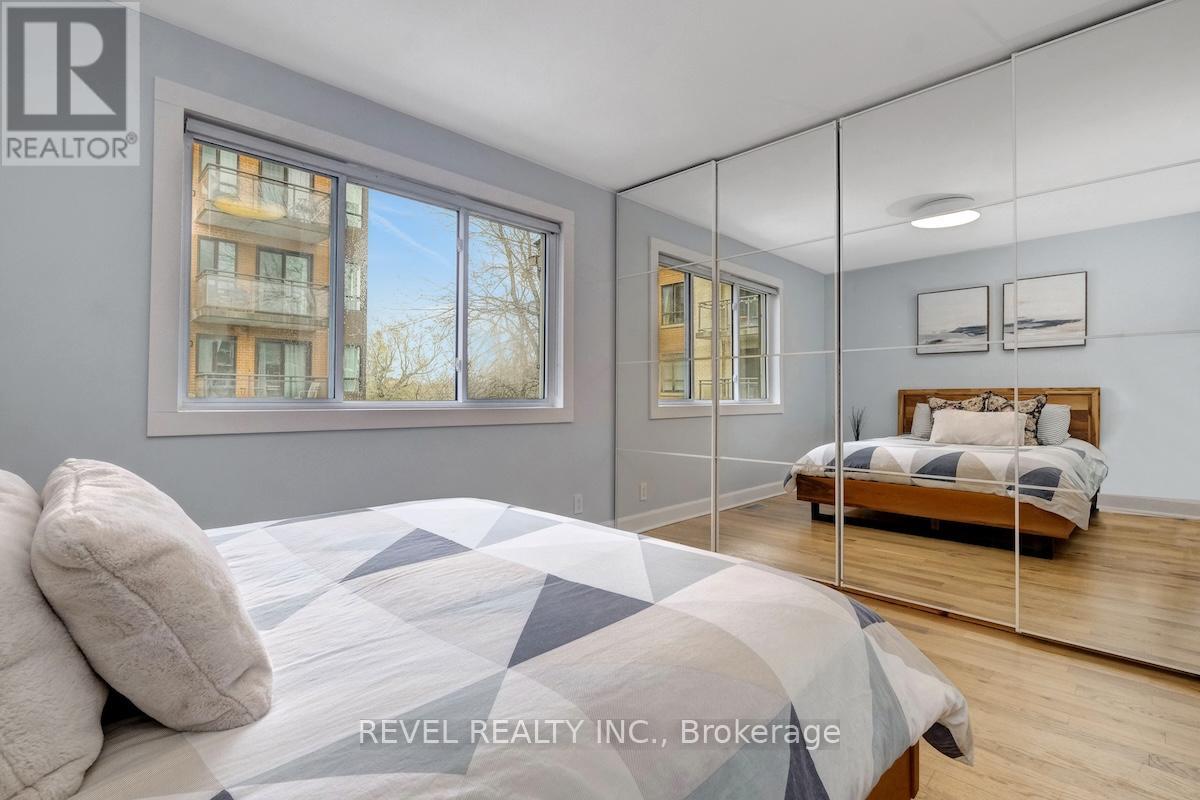 327 ST ANDREW STREET