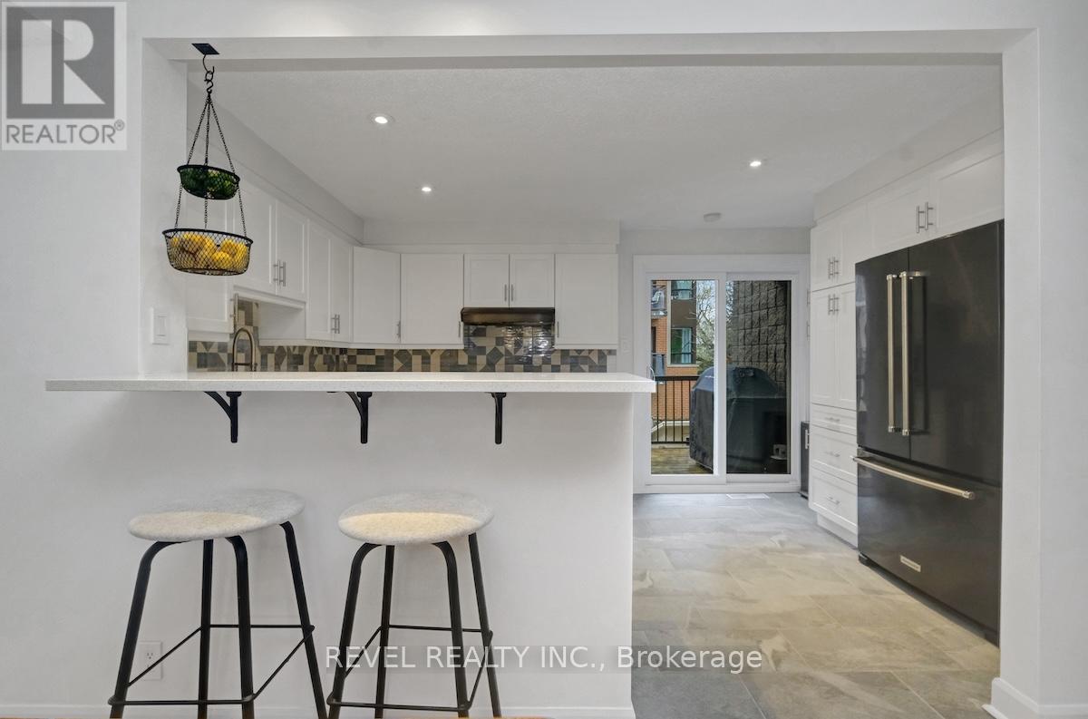 327 ST ANDREW STREET