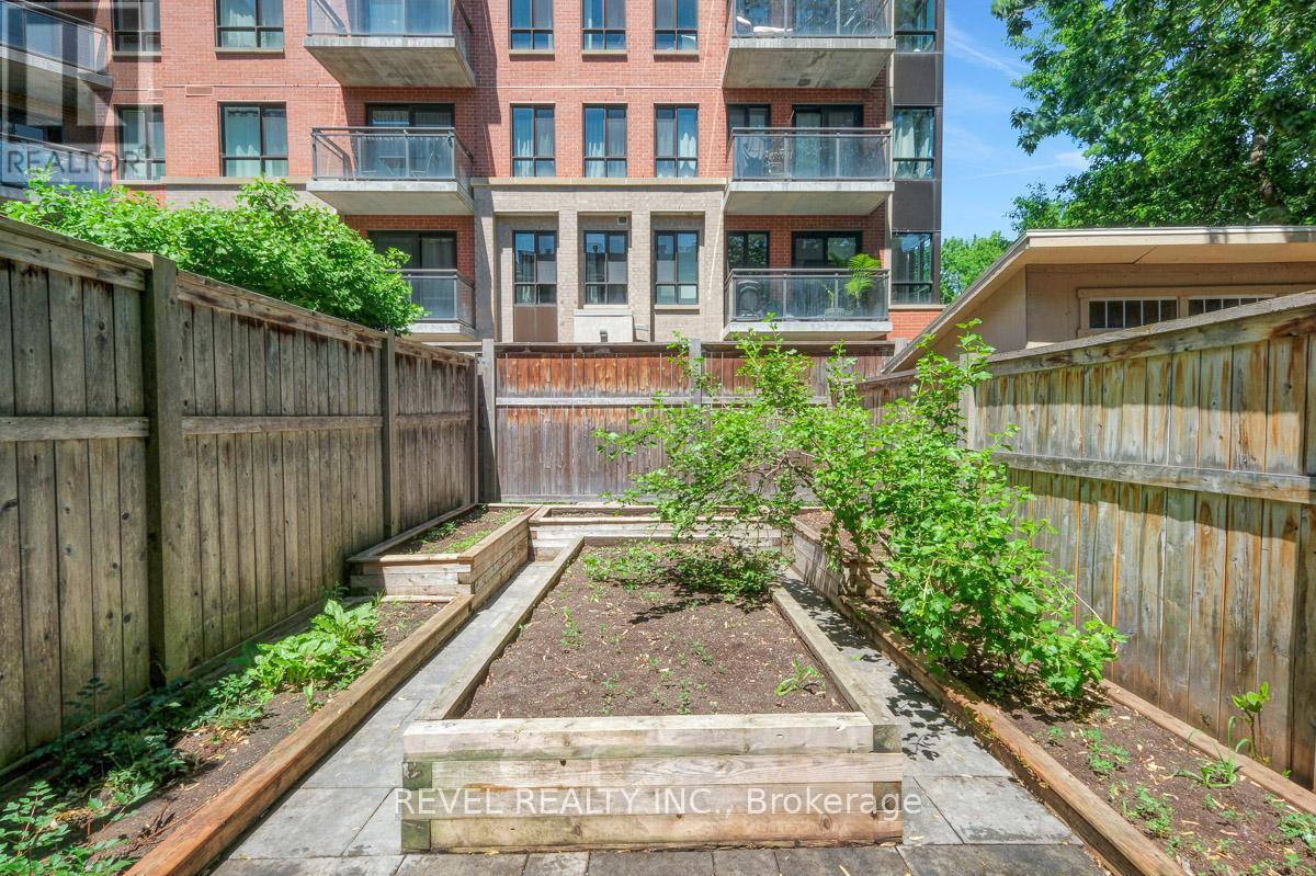 327 ST ANDREW STREET