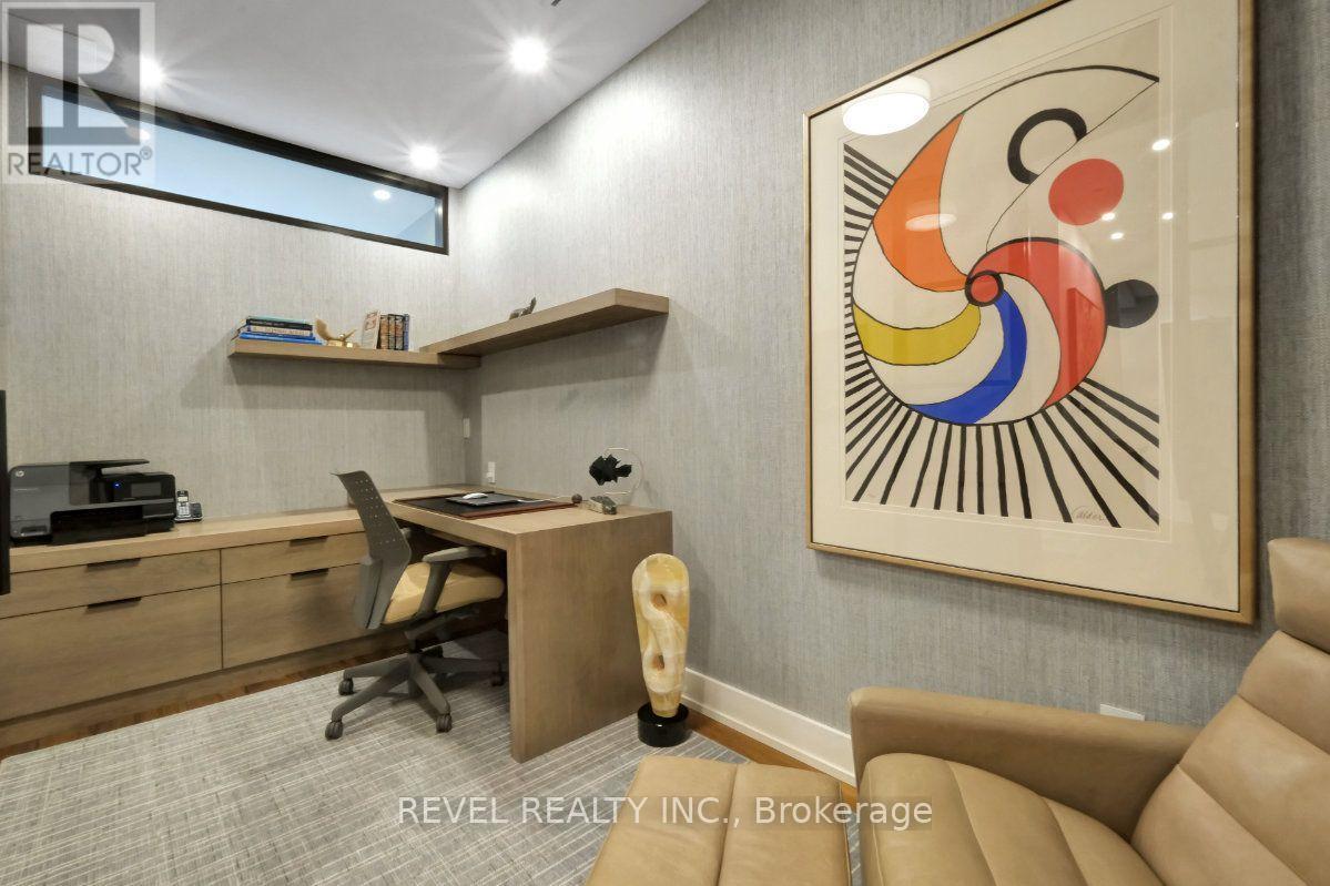 103 - 372 QUEEN ELIZABETH DRIVE