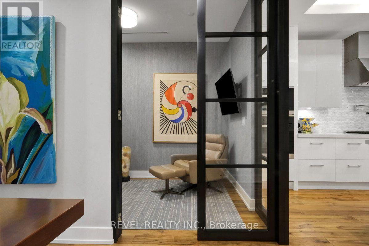 103 - 372 QUEEN ELIZABETH DRIVE