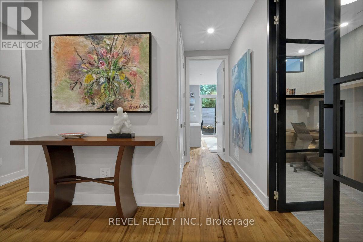 103 - 372 QUEEN ELIZABETH DRIVE