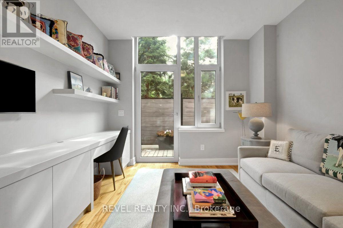 103 - 372 QUEEN ELIZABETH DRIVE
