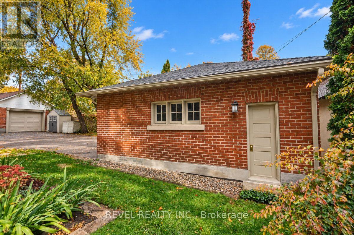 204 CLEMOW AVENUE