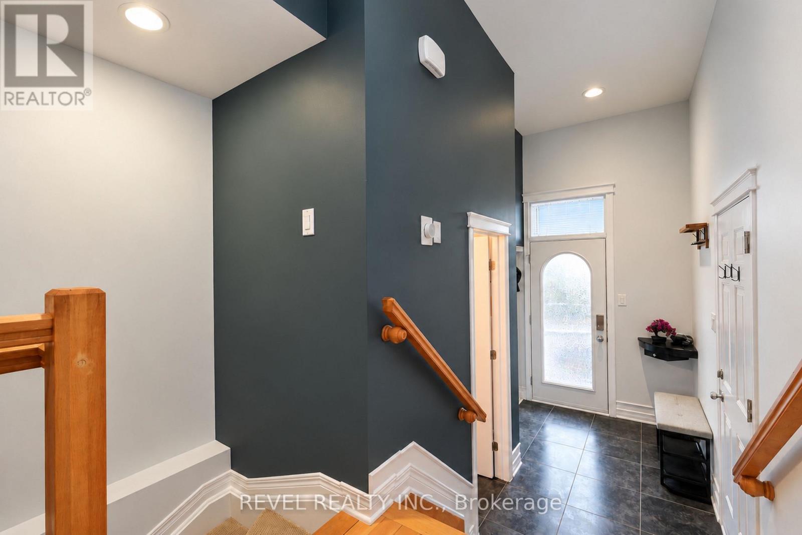 54 ENCORE PRIVATE