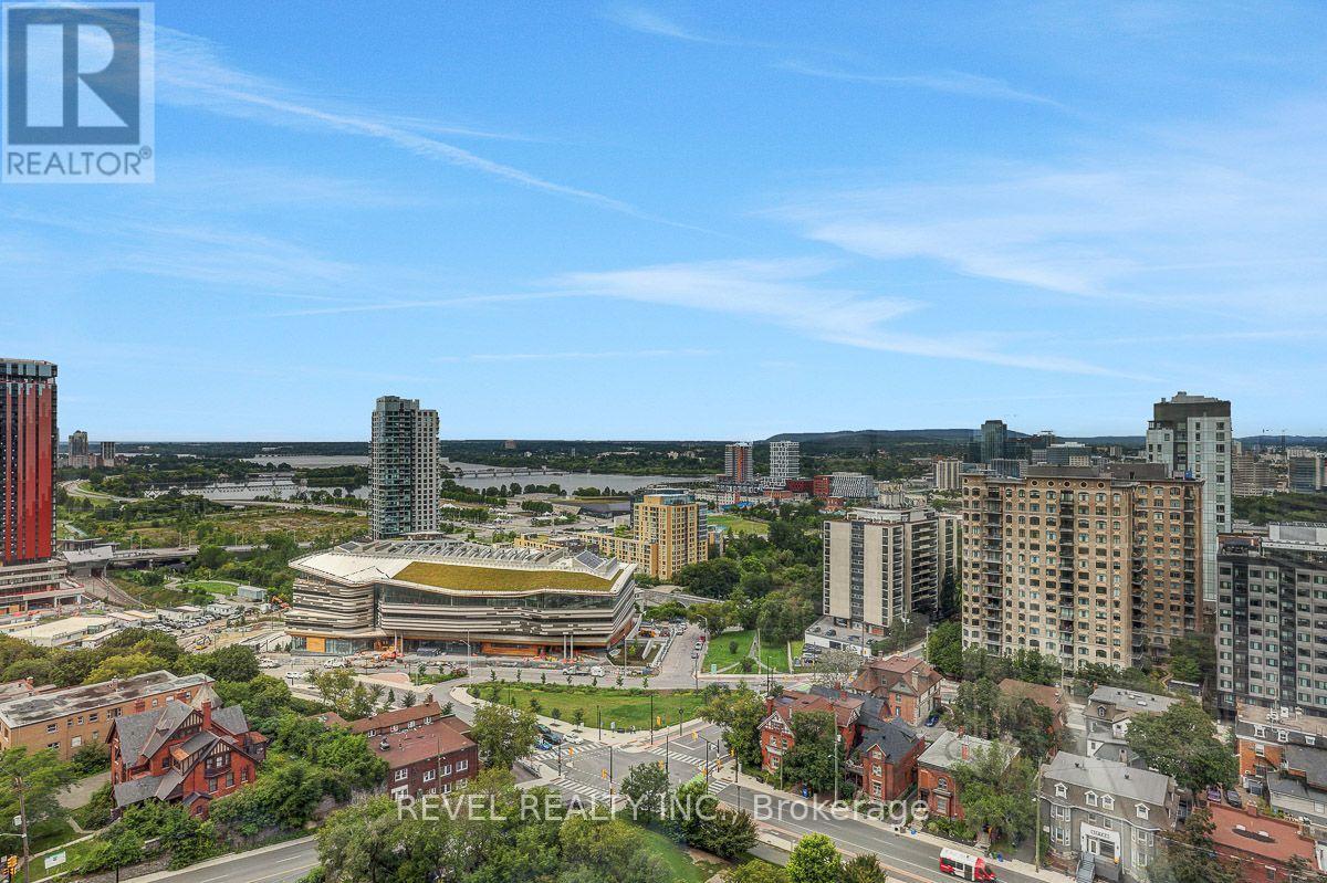 2003 - 556 LAURIER AVENUE W Unit: 2003