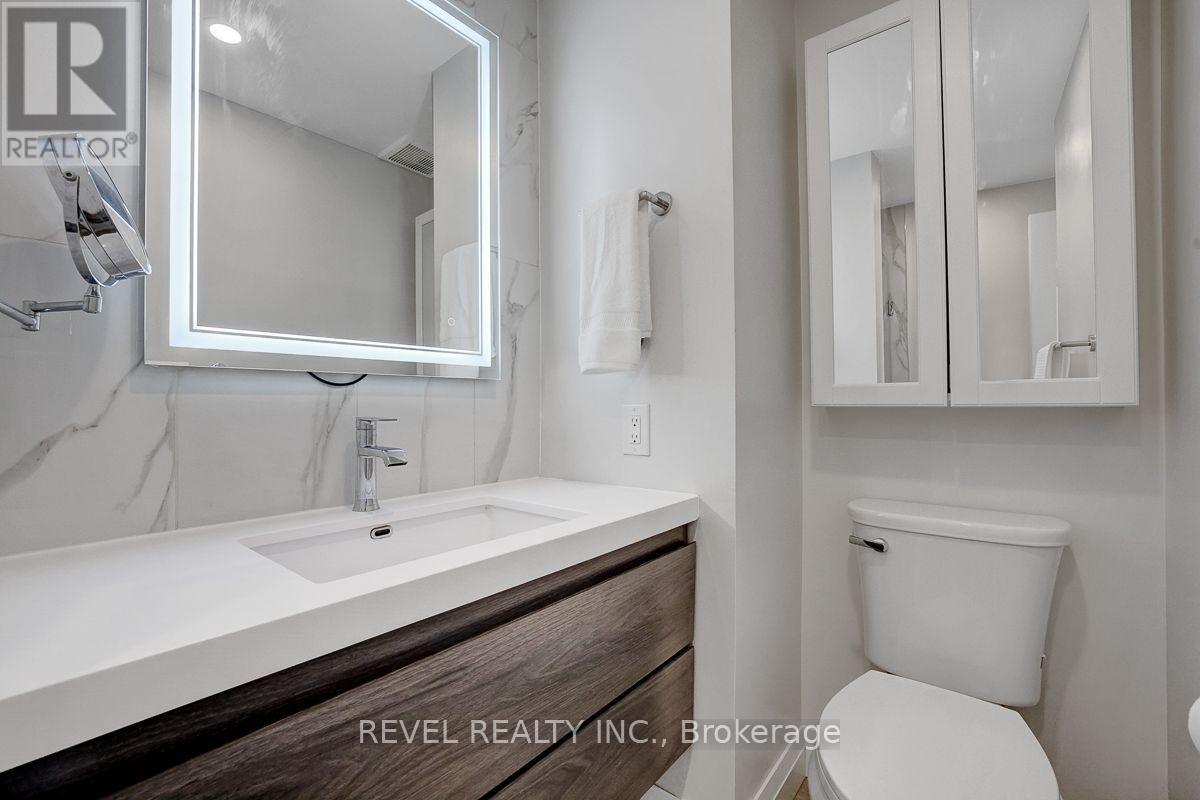 2003 - 556 LAURIER AVENUE W Unit: 2003