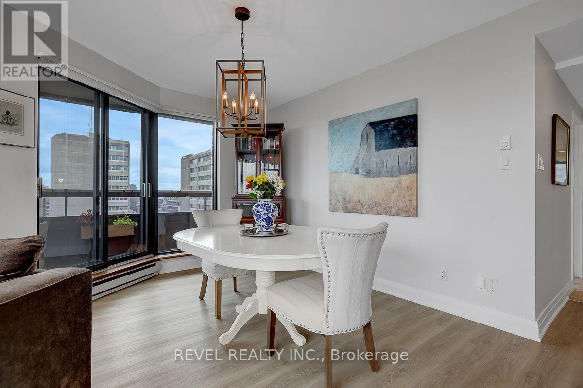 2003 - 556 LAURIER AVENUE W Unit: 2003