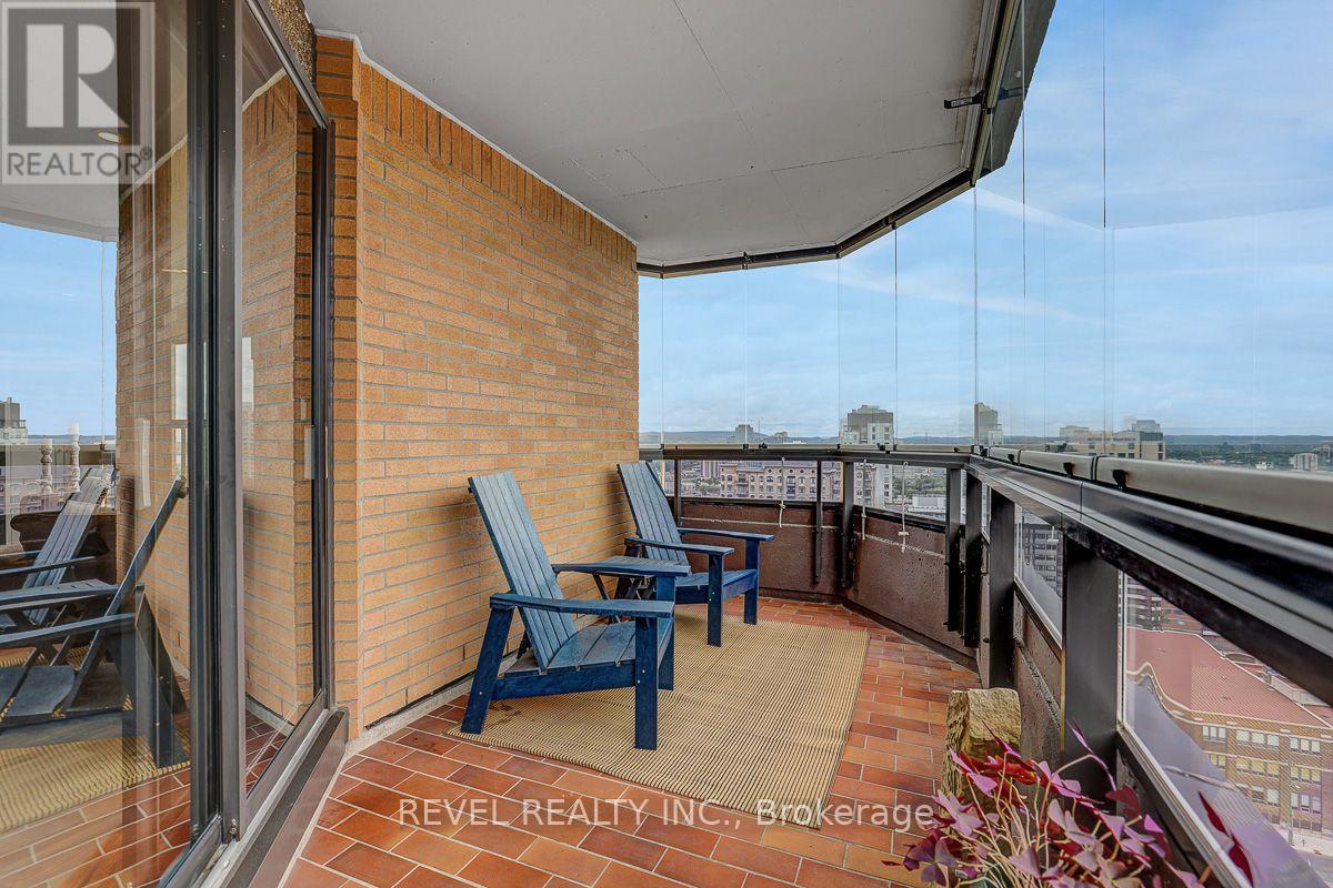 2003 - 556 LAURIER AVENUE W Unit: 2003
