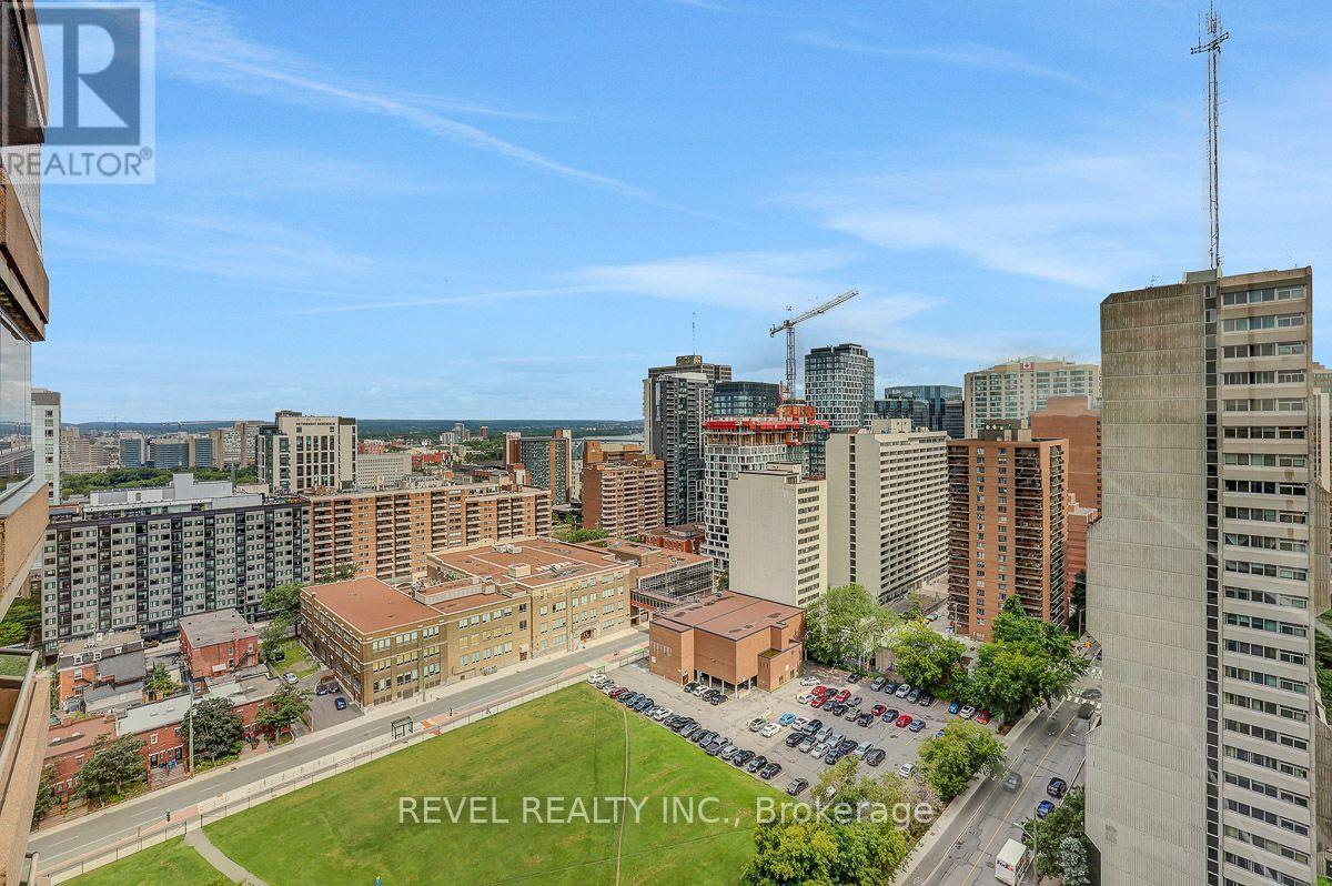 2003 - 556 LAURIER AVENUE W Unit: 2003
