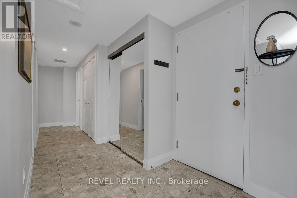 2003 - 556 LAURIER AVENUE W Unit: 2003