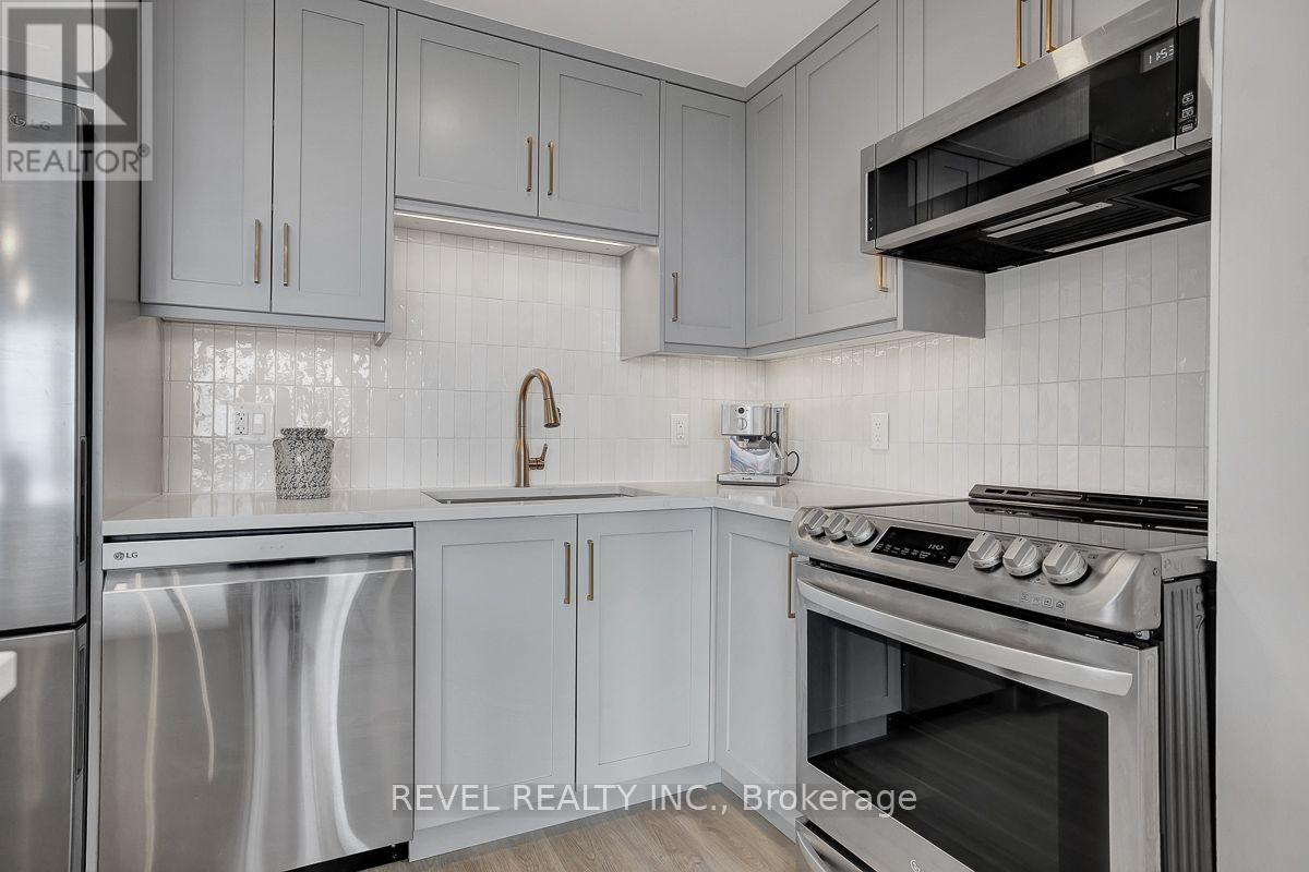 2003 - 556 LAURIER AVENUE W Unit: 2003