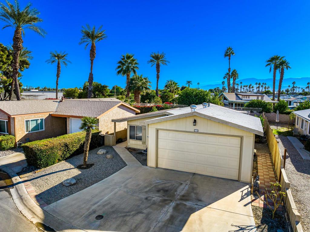 81641 Avenue 48 Street 76