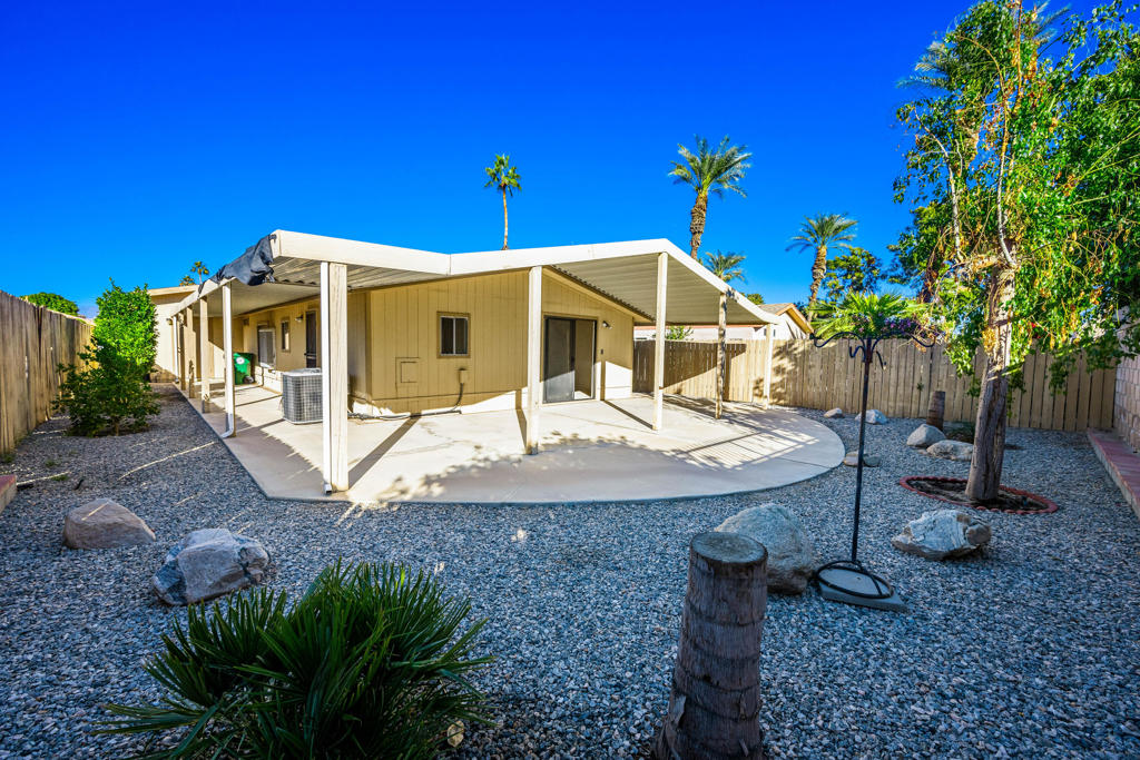 81641 Avenue 48 Street 76