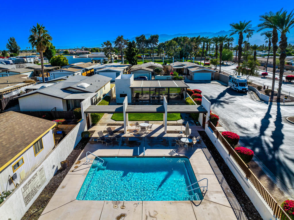 81641 Avenue 48 Street 76