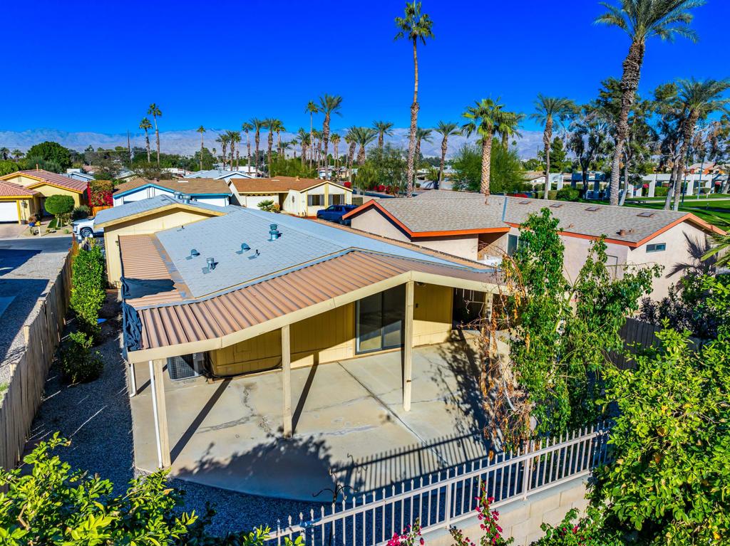 81641 Avenue 48 Street 76