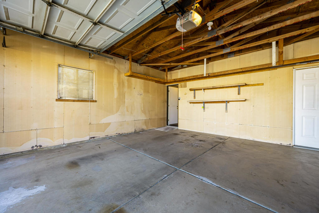 81641 Avenue 48 Street 76