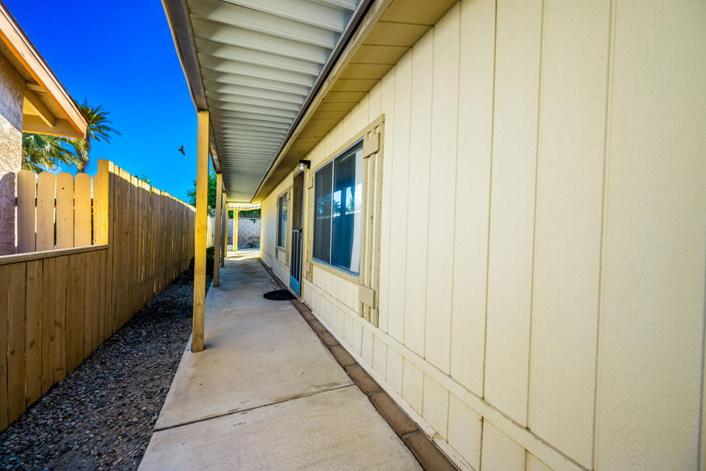 81641 Avenue 48 Street 76