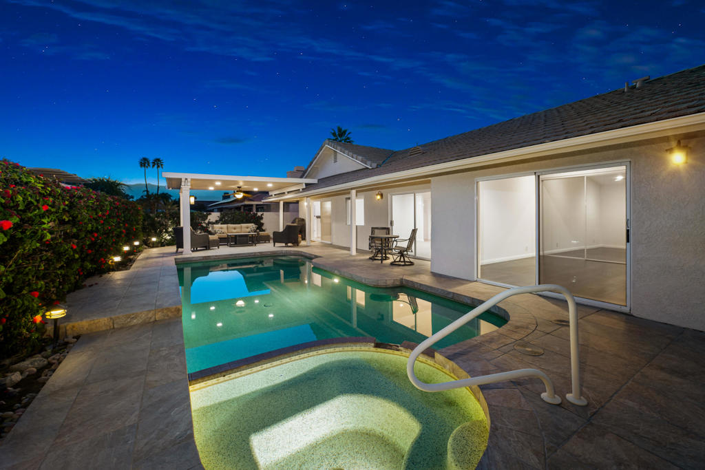 75451 La Cresta Drive