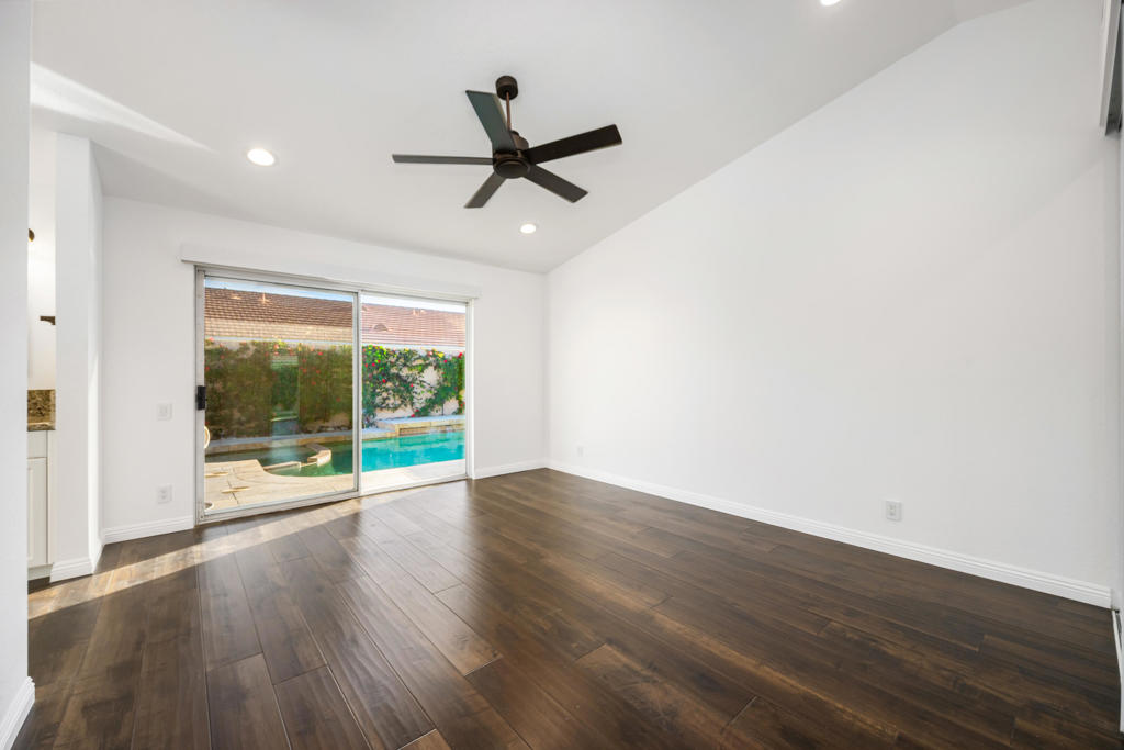 75451 La Cresta Drive