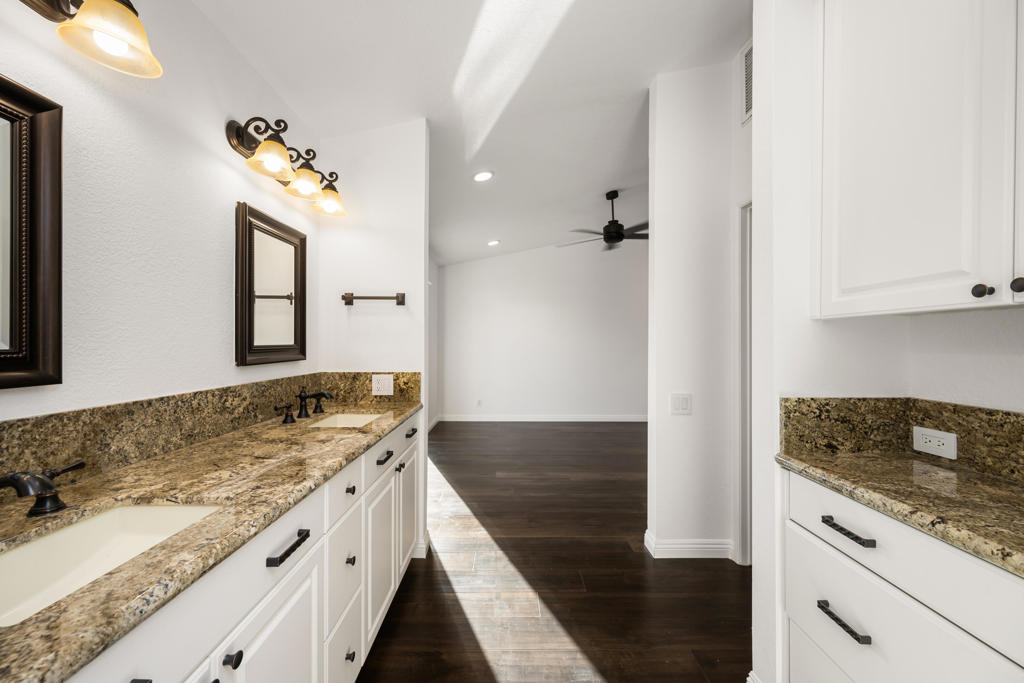 75451 La Cresta Drive