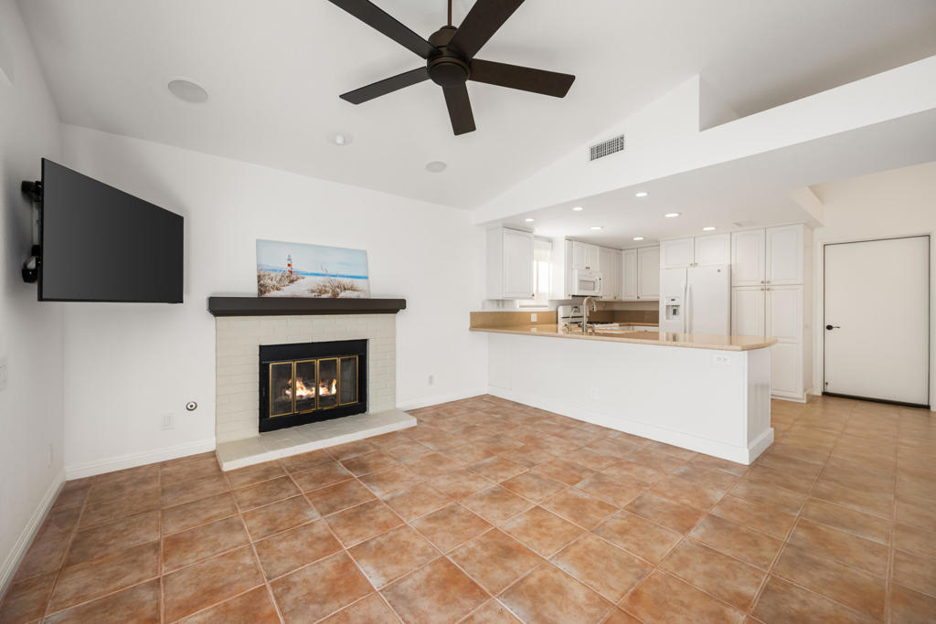 75451 La Cresta Drive