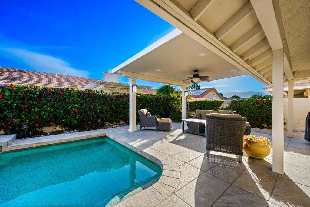 75451 La Cresta Drive