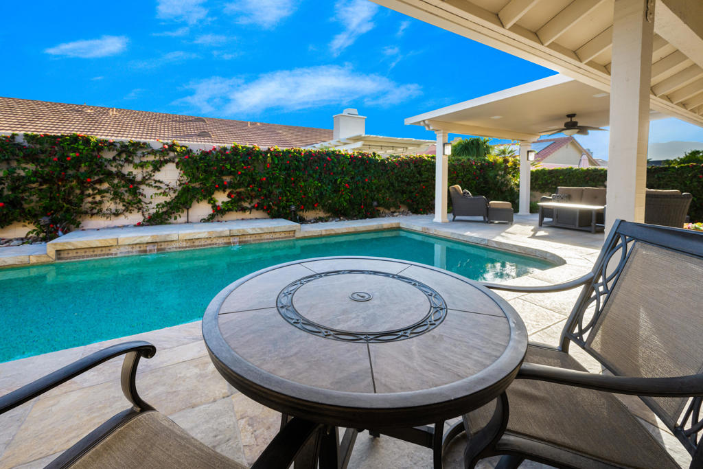 75451 La Cresta Drive