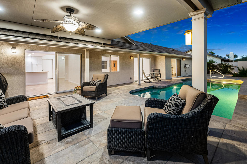 75451 La Cresta Drive