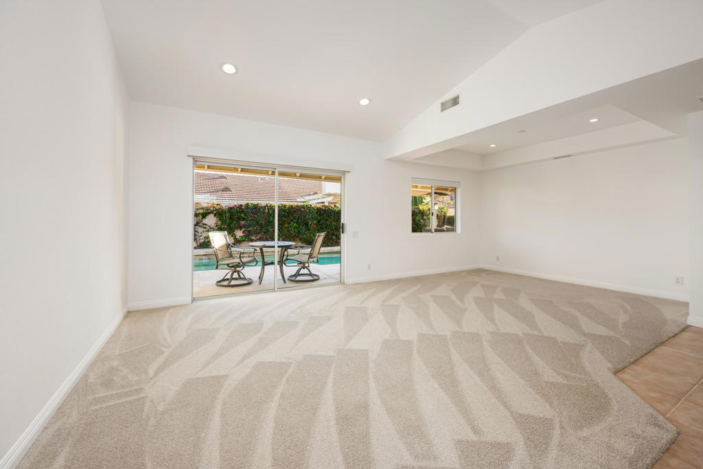 75451 La Cresta Drive