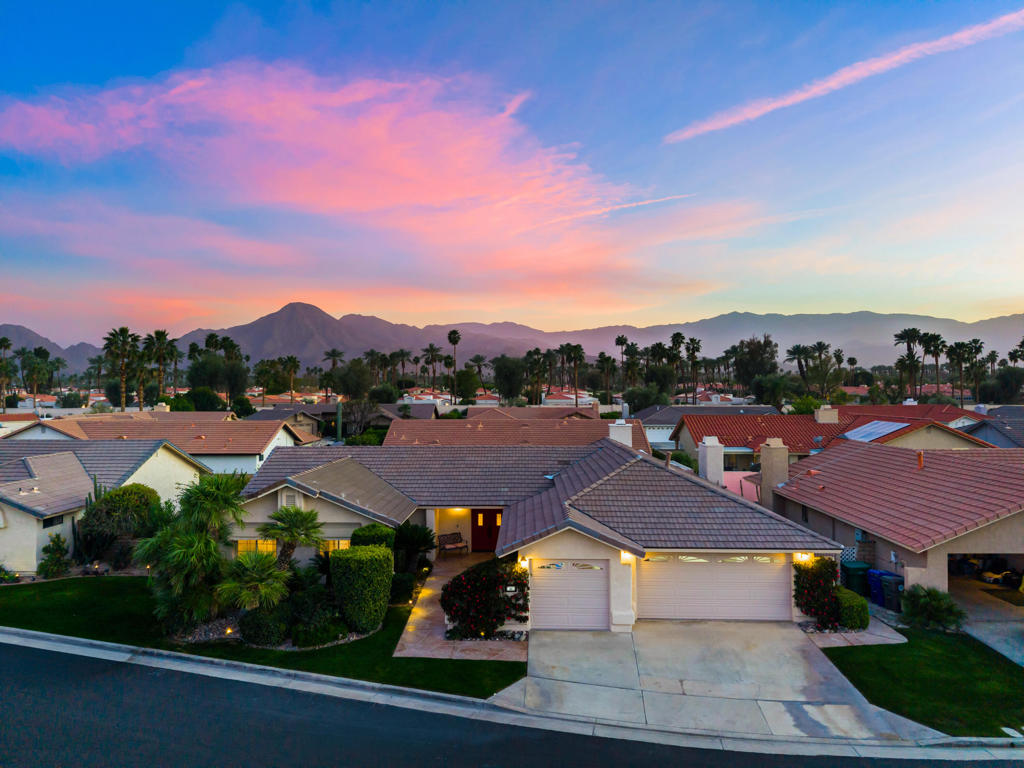 75451 La Cresta Drive