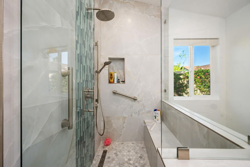 75451 La Cresta Drive