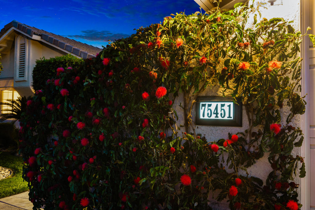 75451 La Cresta Drive