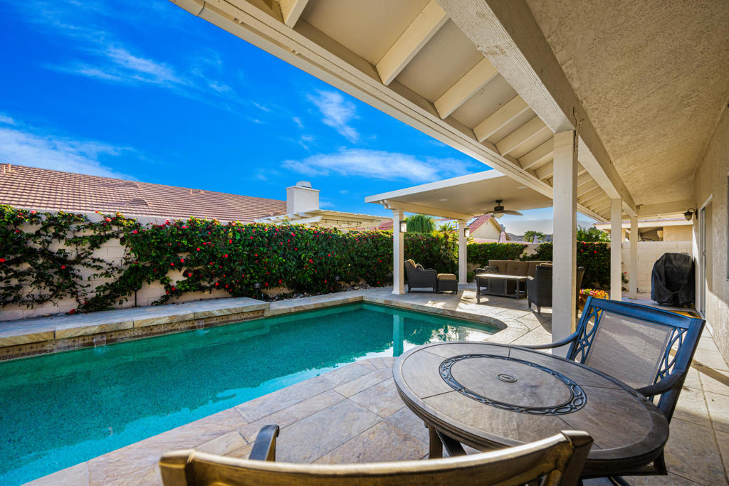 75451 La Cresta Drive