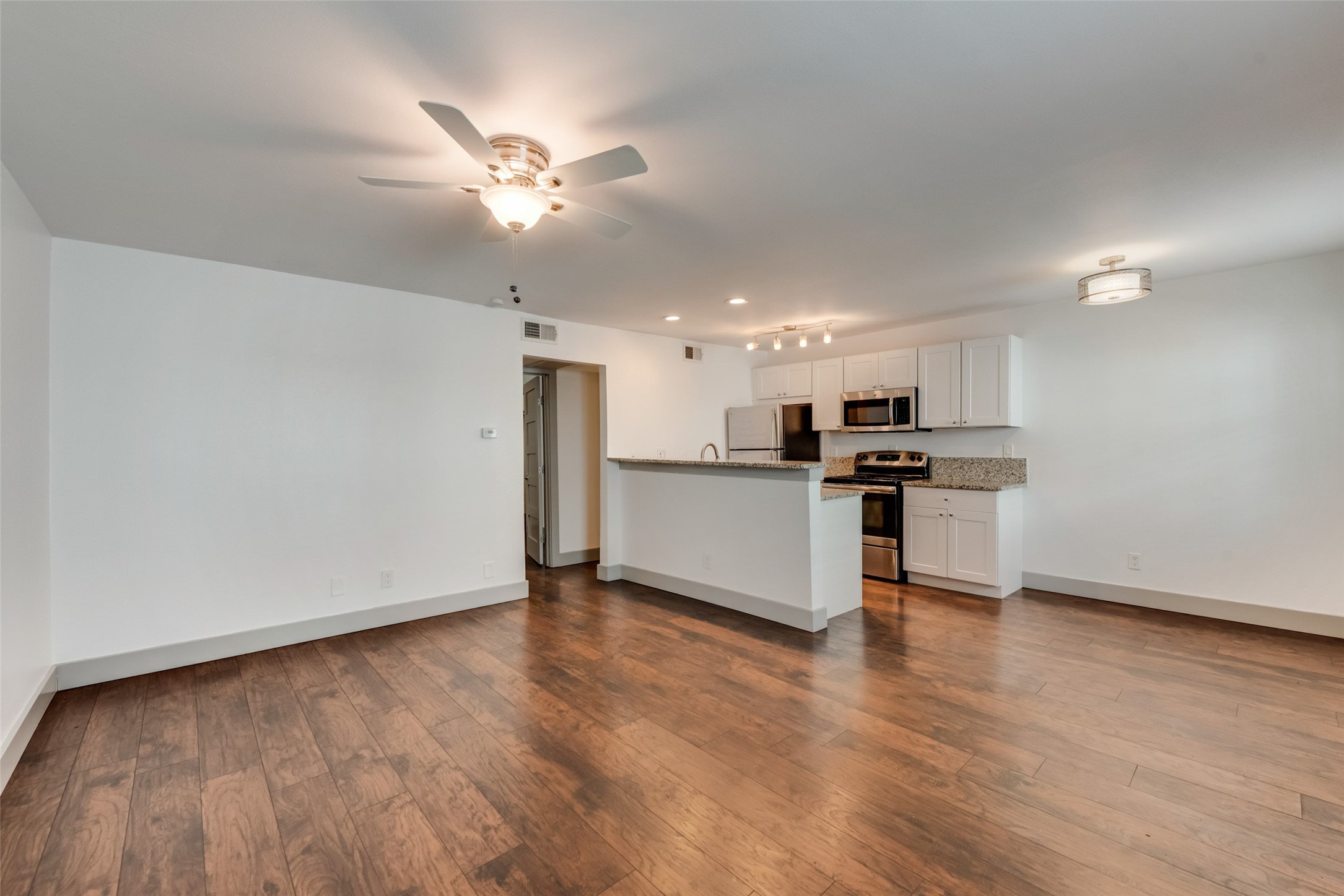 4633 Fairmount Street 208