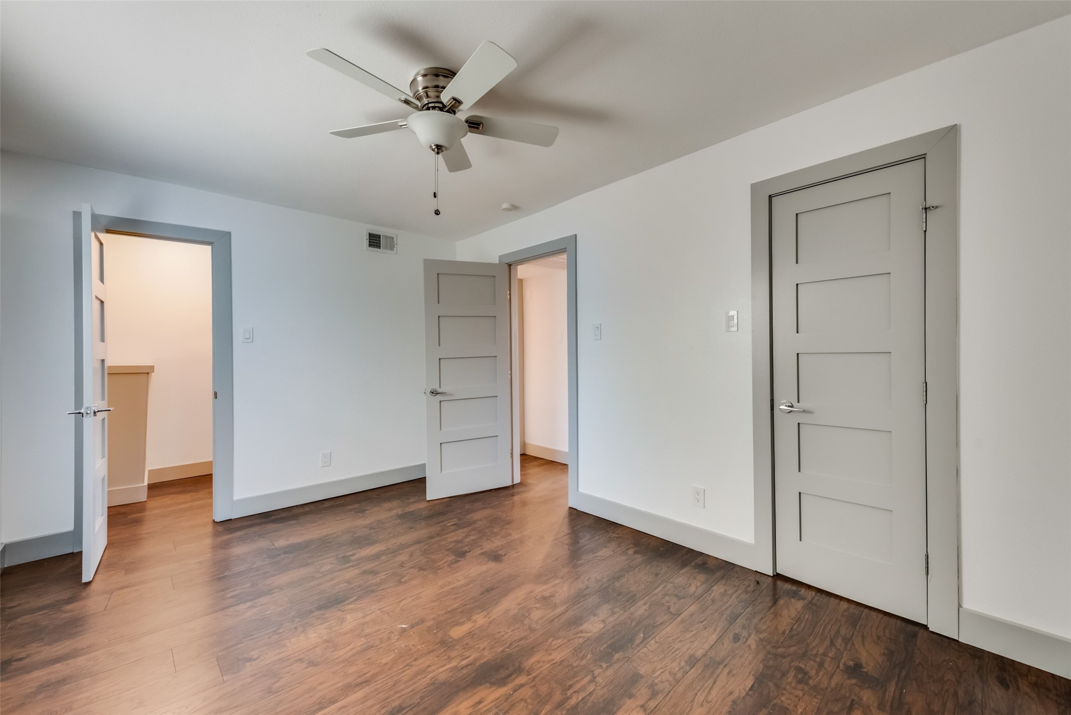 4633 Fairmount Street 208