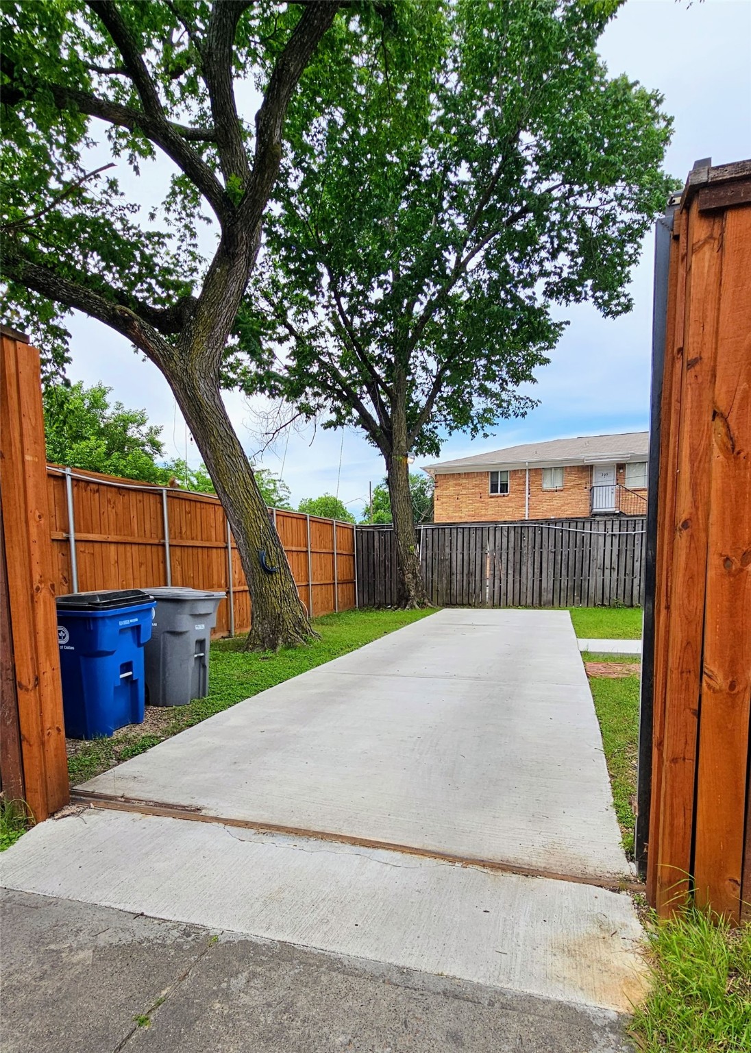 5126 Columbia Avenue